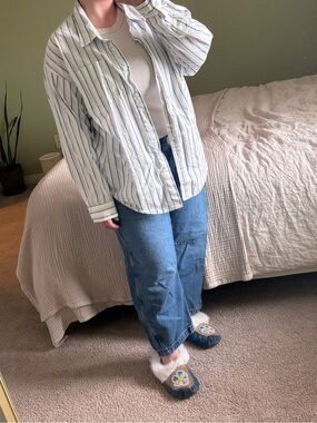 Aritzia Wilfred Relaxed Shirt striped button down shirt size L